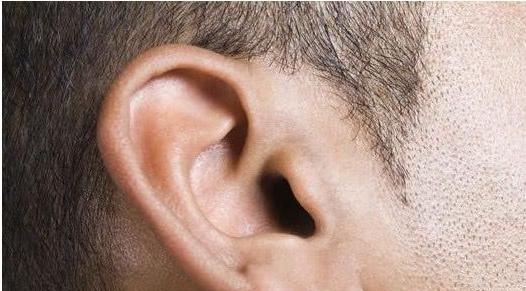 卷耳朵的男人面相是好福气吗？